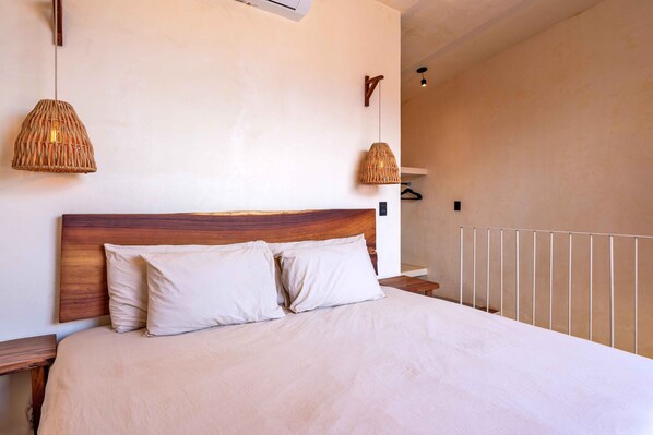 1 bedroom, desk, iron/ironing board, free WiFi
