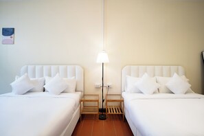 House, 2 Double Beds | Free WiFi, bed sheets