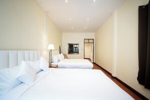 House, 2 Double Beds | Free WiFi, bed sheets