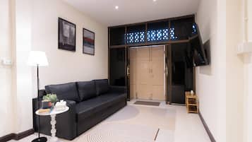 House, 2 Double Beds | Living area