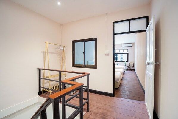 House, Kitchen | Living area - House in Khao San - OH Homes Samsen 12 (Bangkok)