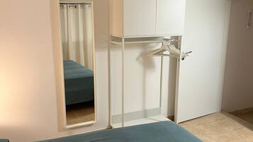 2 camere, ferro/asse da stiro, Wi-Fi gratuito, lenzuola