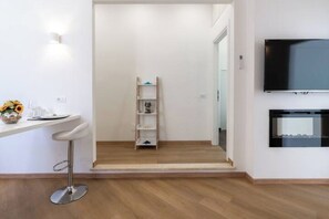 Interior - Ultramarine neptune (Nettuno)