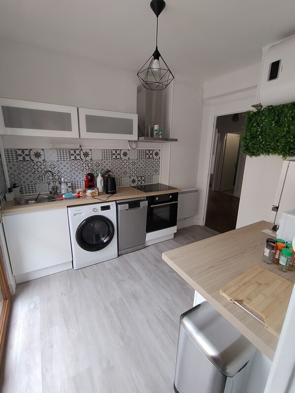 Microwave, oven, stovetop, dishwasher