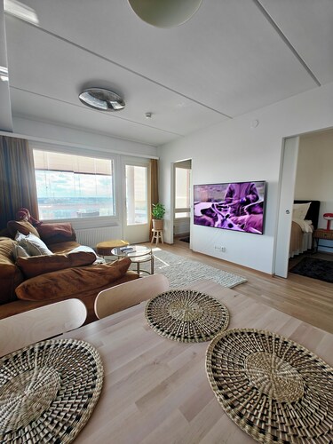 luxurious one-bedroom apartment near the city center