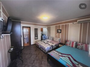 1 chambre, fer et planche à repasser, Wi-Fi gratuit, draps fournis