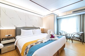 Familien-Zweibettzimmer, 2 Queen-Betten, Bergblick | Ausblick vom Zimmer