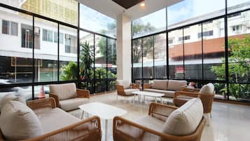 บริเวณนั่งเล่นที่ล็อบบี้