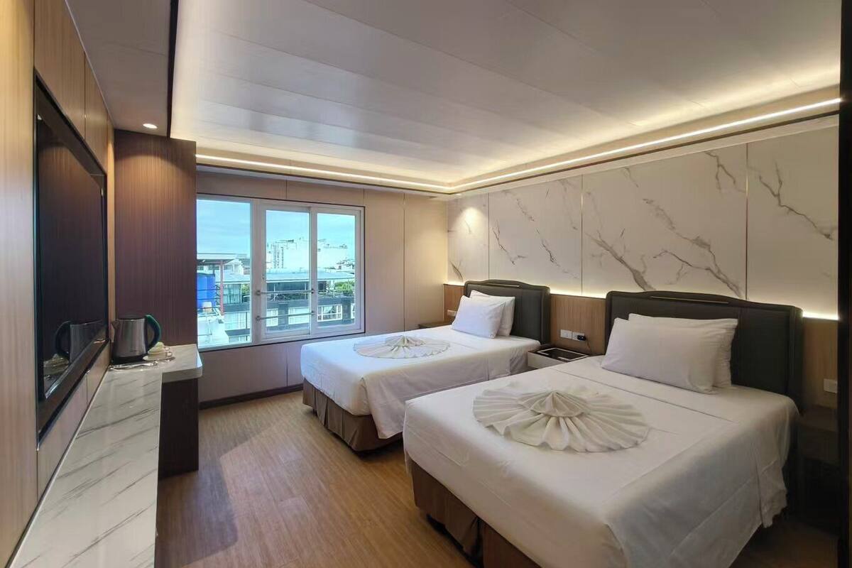 Kahden hengen exclusive-huone (kaksi sänkyä), kaupunkinäköala | Näkymä huoneesta