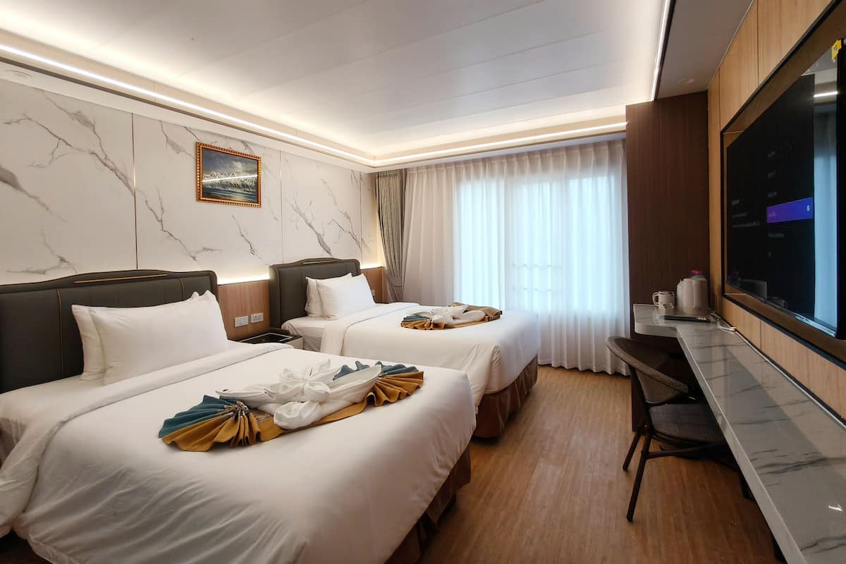 Exclusive Twin Room, City View