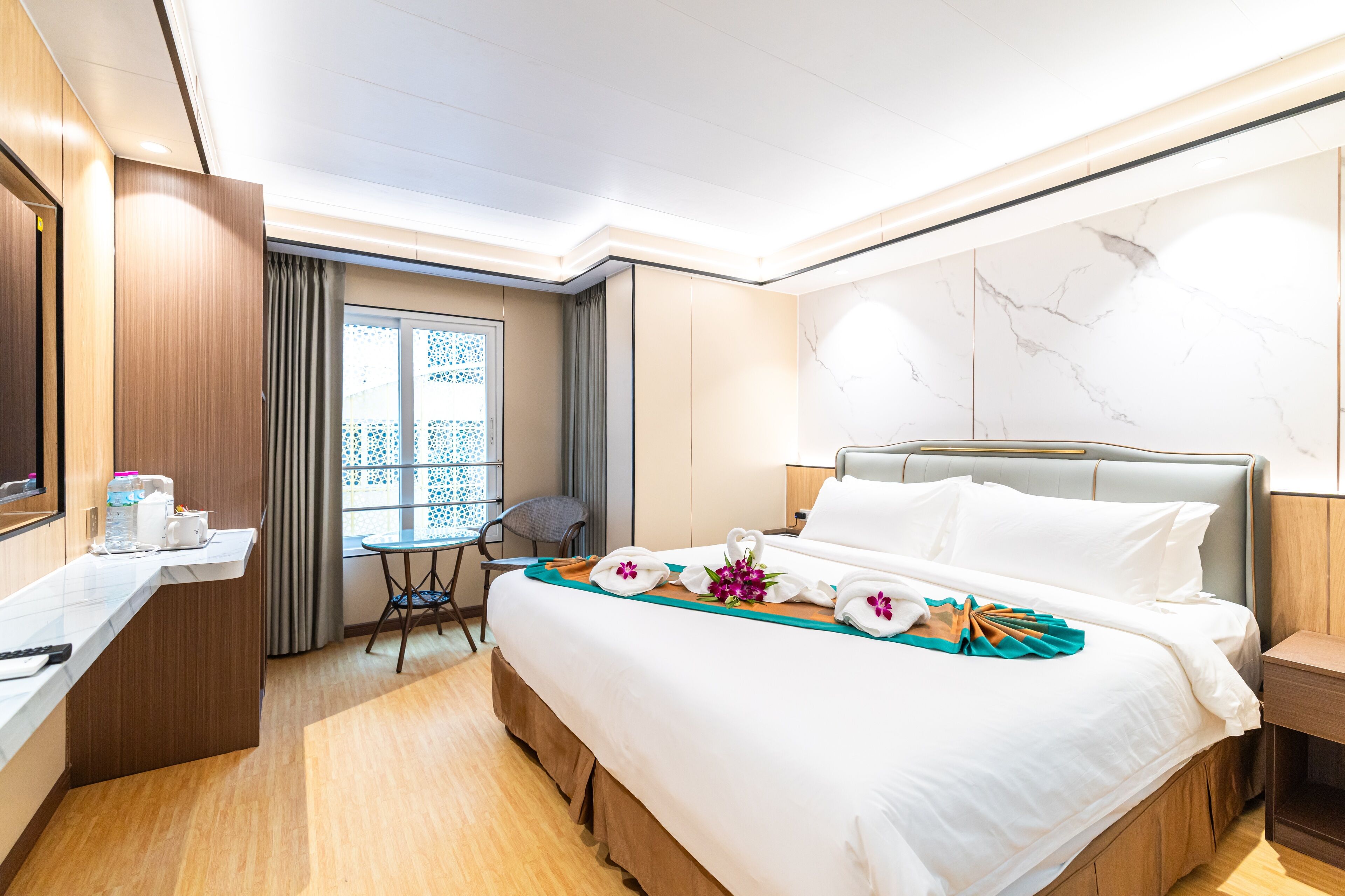 Superior Double Room, 1 Queen Bed | Hypo-allergenic bedding, down comforters, in-room safe, desk