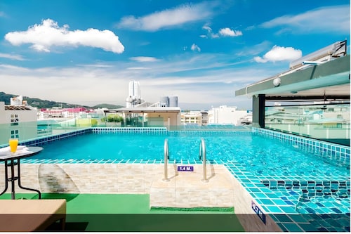 Phuket Patong Buri Resort