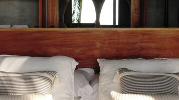 Ropa de cama de alta calidad, cubrecamas y colchones con pillow-top