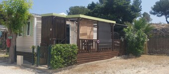 Mobile home on the Côte Bleue between Marseille and La Camargue