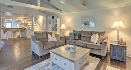 Downtown Treehouse Cottage~Pet Friendly~Walk to Shops Dining & Waterfront