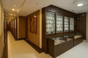 Lobby - Hotel Lajja Palace (Haridwar)