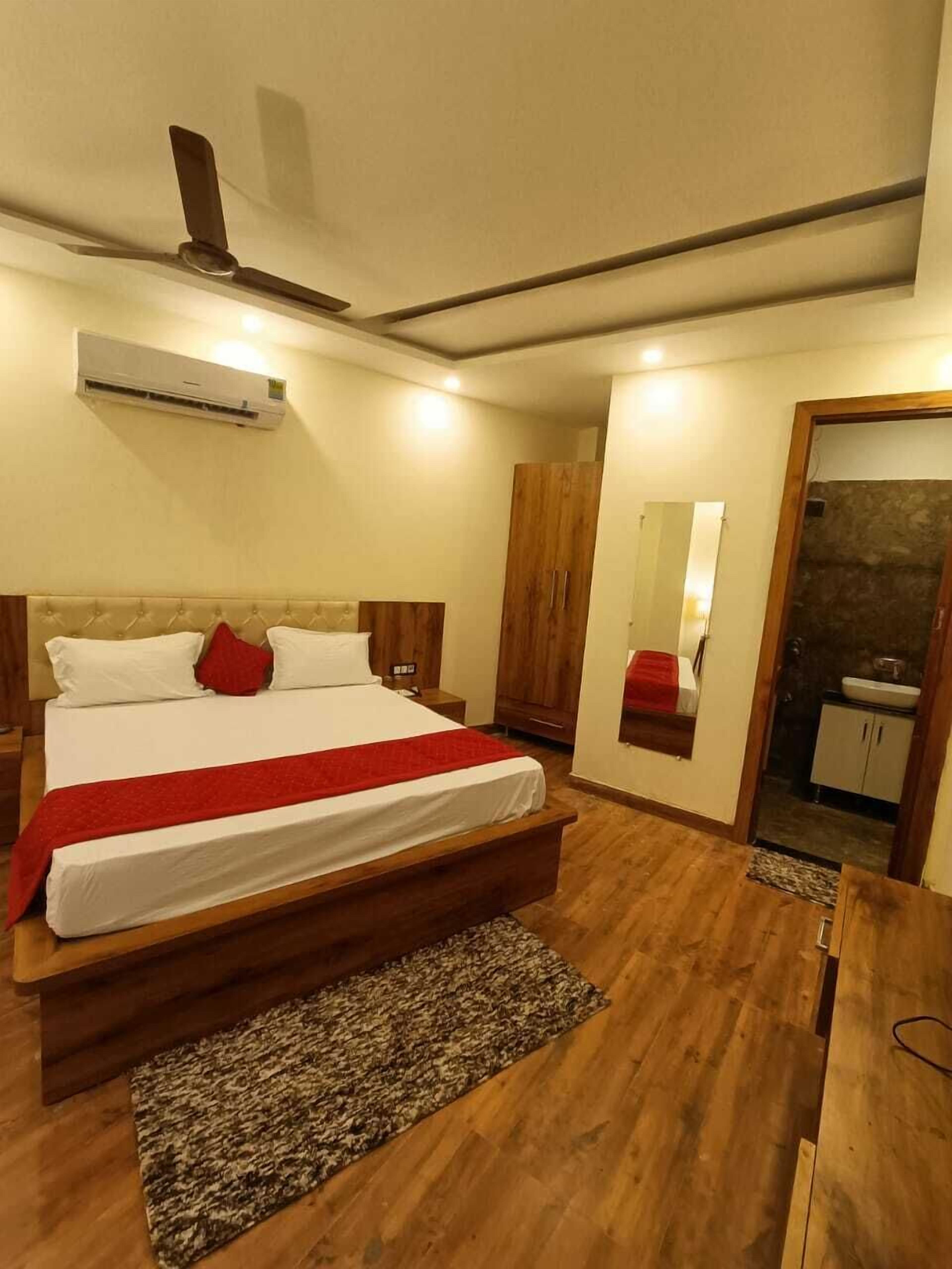 Biancheria da letto di alta qualità, postazione laptop, Wi-Fi gratuito