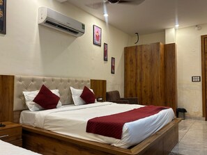 Deluxe Room | Premium bedding, laptop workspace, free WiFi, bed sheets - Hotel Moon Regency (Panipat)