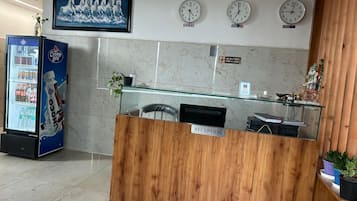 Quầy tiếp tân