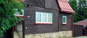 Charming 3-bedroom cabin in beautiful Janské Lázně with sauna, WiFi