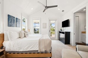 5 bedrooms, desk, iron/ironing board, travel cot