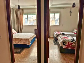 3 chambres, fer et planche à repasser, Wi-Fi gratuit, draps fournis