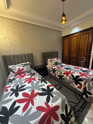 3 bedrooms, iron/ironing board, free WiFi, bed sheets