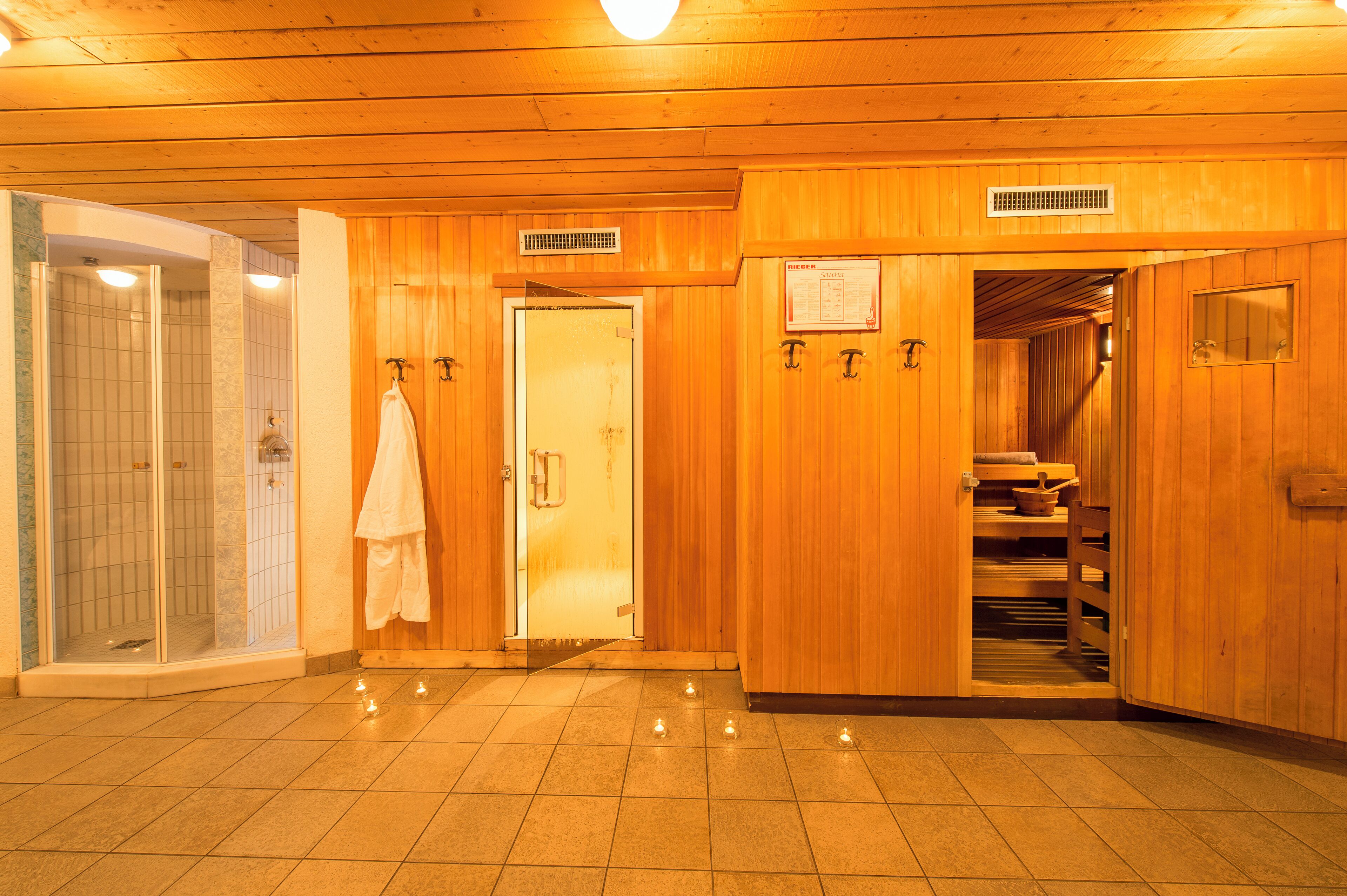 Sauna, steam room