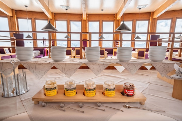 Petit déjeuner buffet compris tous les jours