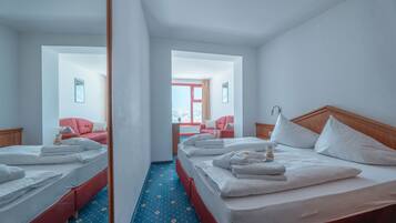 Classic Double Room, Mountain View | In-room safe, desk, laptop workspace, free WiFi