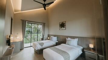 Family Villa, Balcony