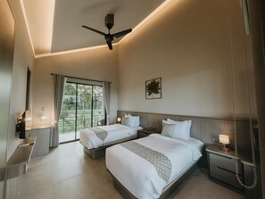 Familie villa, balkon | Lakens van Egyptisch katoen, luxe beddengoed, pillowtop-bedden