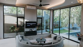 Familienvilla, Balkon | Wohnbereich