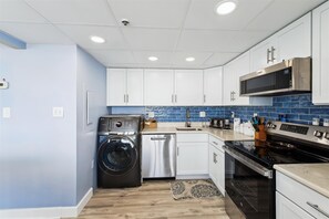 Microwave, dishwasher, coffee/tea maker, toaster