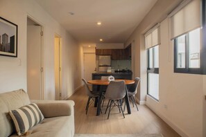 House | 1 bedroom, Internet - w Astounding 1BR in San Isidro (Lima)