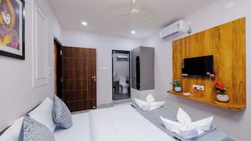 Deluxe Room, City View | Free WiFi