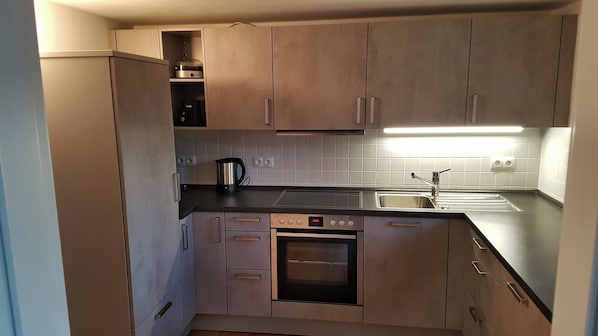 Apartment, 2 Bedrooms, Smoking, Balcony | Interior