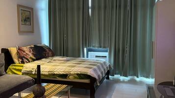 In-room safe, free WiFi