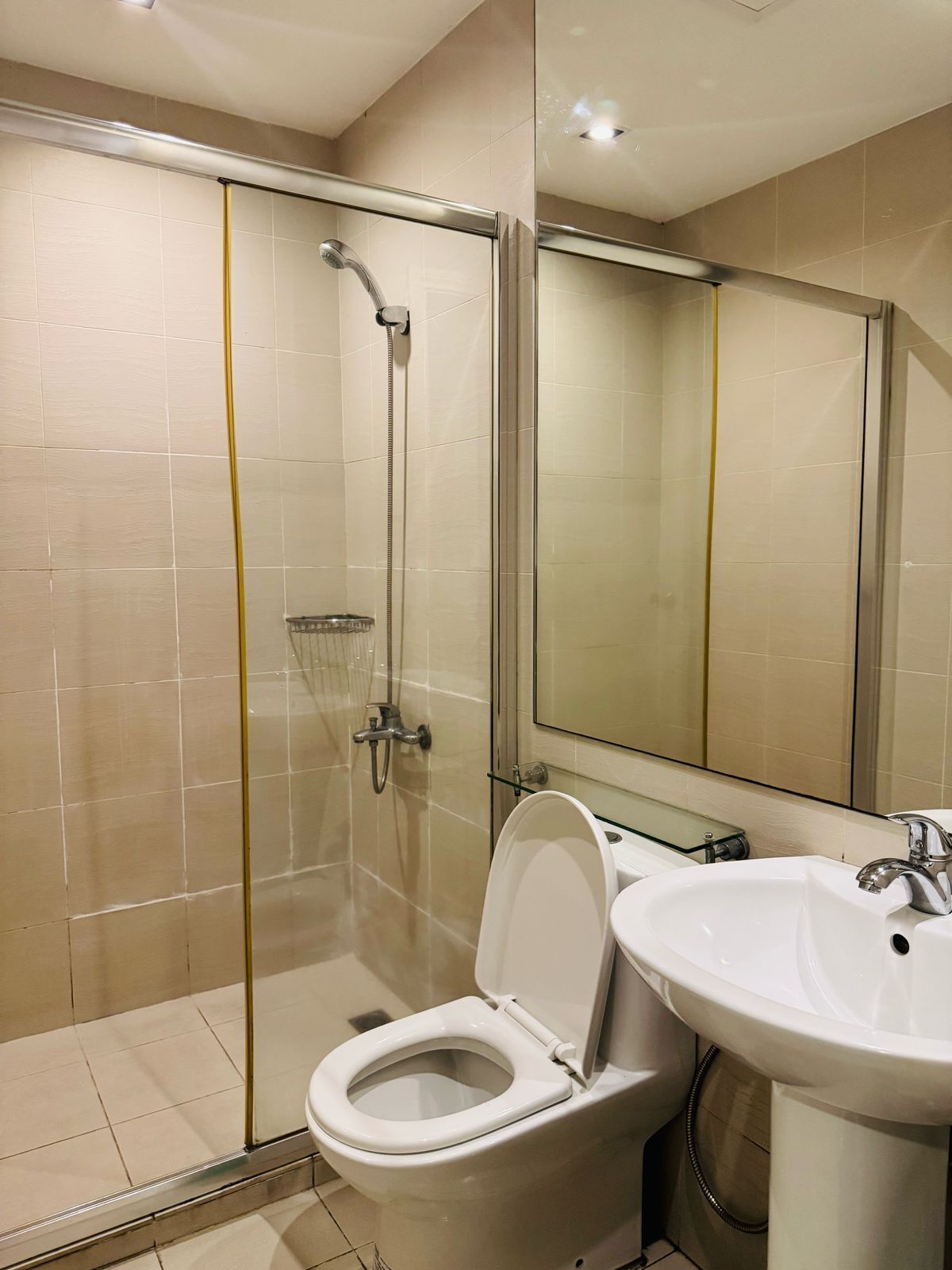 In-room safe, free WiFi