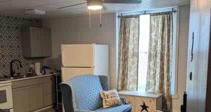 Cozy apartment on the Susquehanna river and near Pine Creek Rails to Trails.