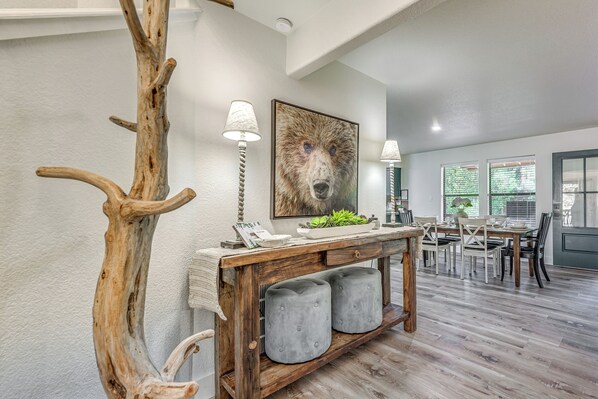 House (4 Bedrooms) | Interior