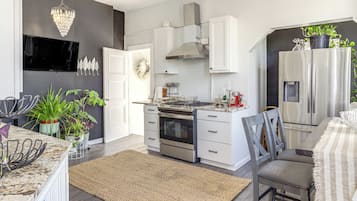 Apartment (1 Bedroom) | Interior