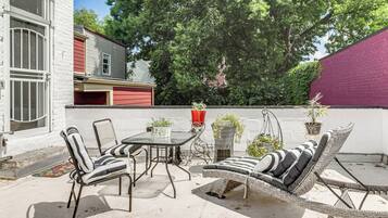 Apartment (1 Bedroom) | Front of property