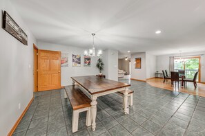 Apartment (4 Bedrooms) | Interior - Lake Mary View: Pickleball Paradise Penthouse Unit (Twin Lakes)
