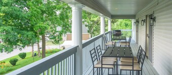 Lake Mary View: Pickleball Paradise Penthouse Unit