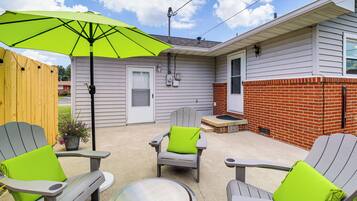 Rumah (3 Bedrooms) | Bagian depan properti