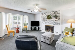 House (3 Bedrooms) | Interior - Retreat w/ Fenced Backyard in Kingsport! (Kingsport)