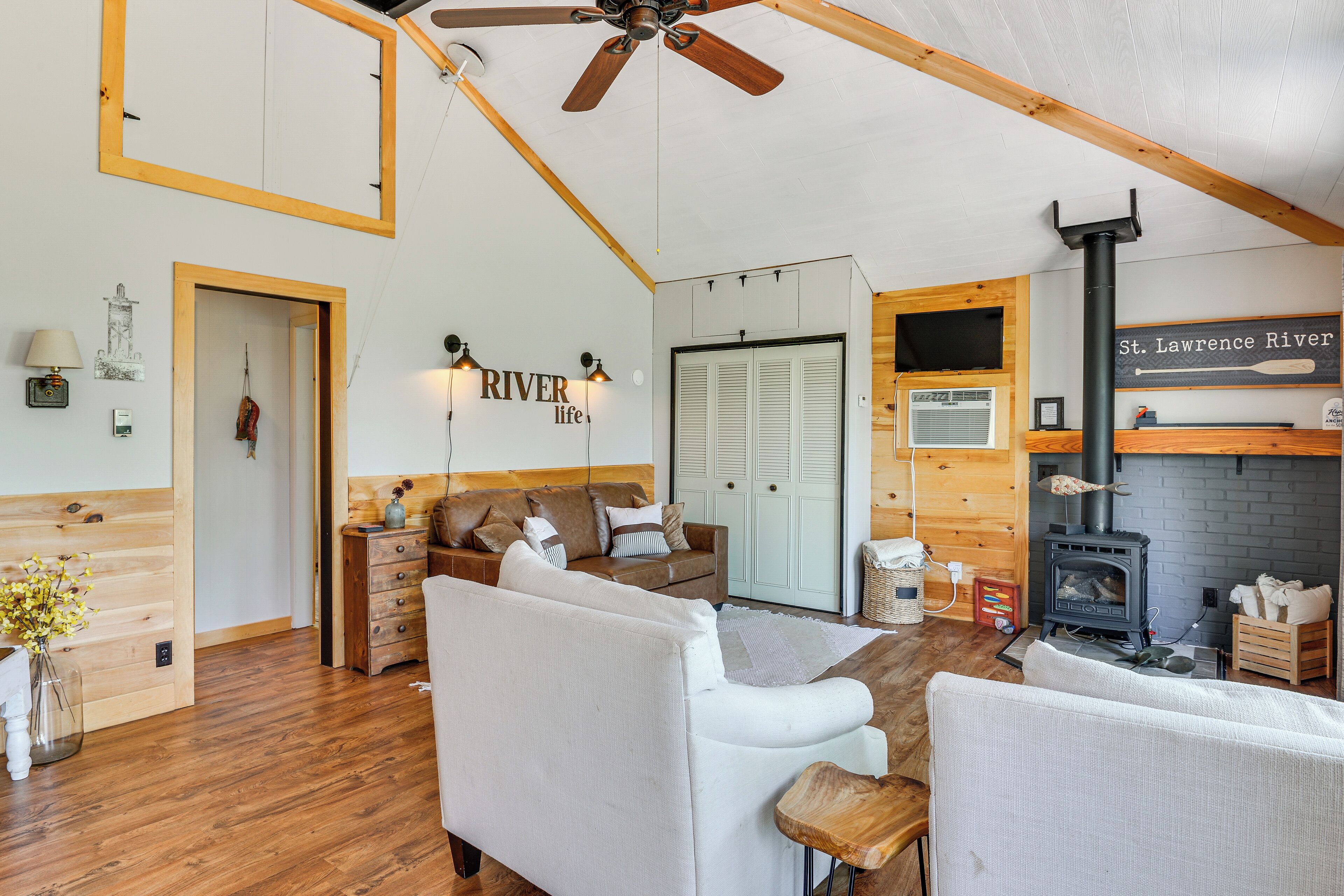 Rumah (2 Bedrooms) | Interior