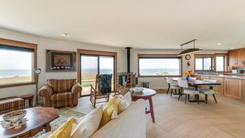 House (1 Bedroom) | Interior