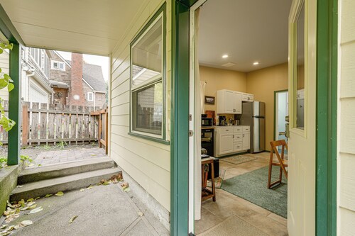 < 1/2 Mi to Osu: Studio in Corvallis Near Parks